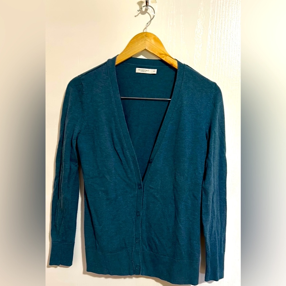 Rd essentials (Reitmans) cotton blend cardigan